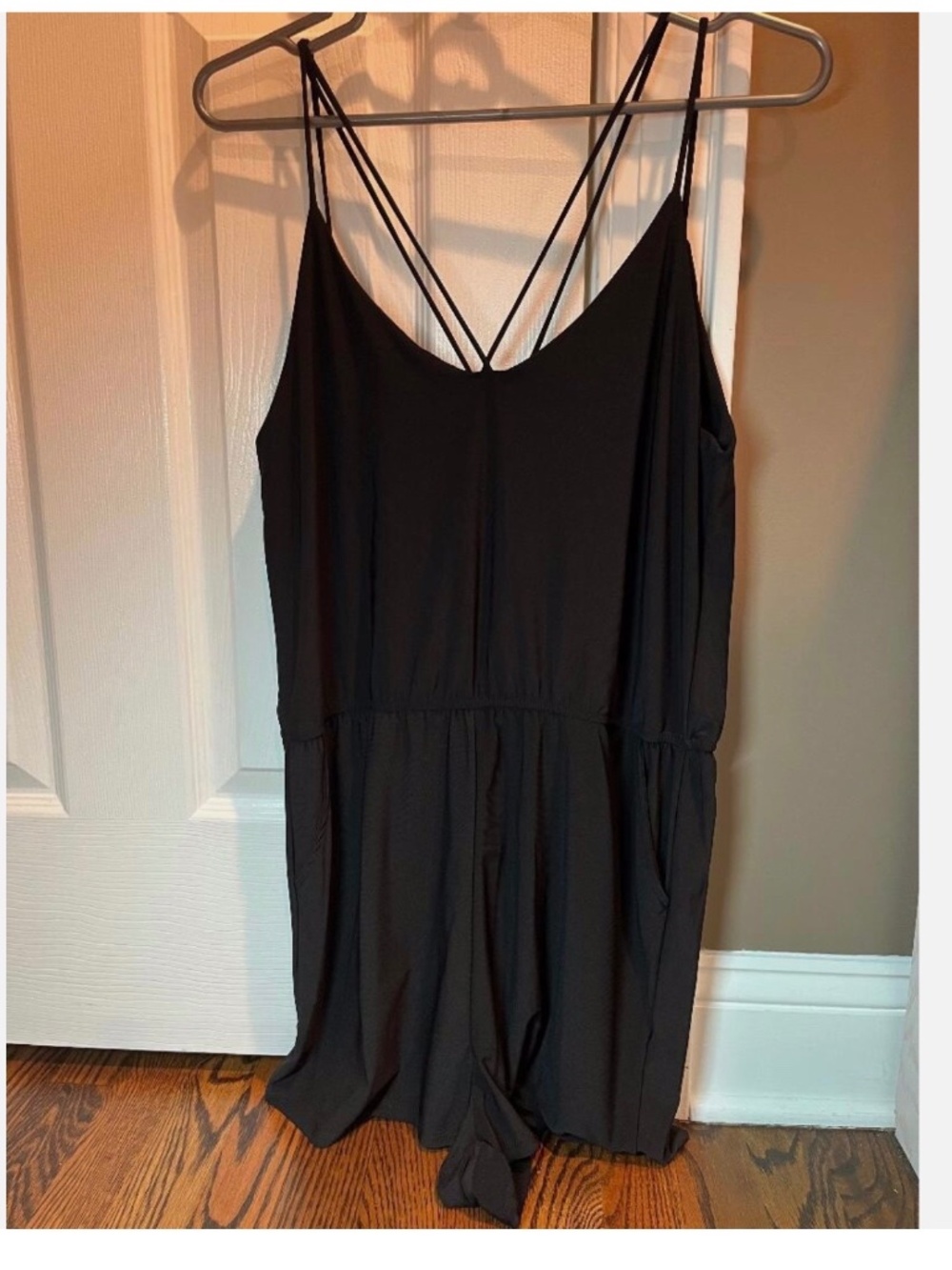 NEW WITH TAGS LANI CALIFORNIA ROMPER V-NECK STRAPPY BLACK POCKETS LARGE DRESSY